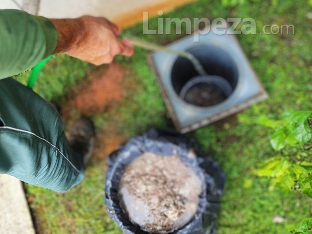 Limpeza de caixa de gordura residencial e comercial